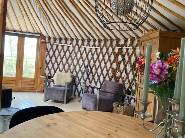 Yurt Klyndobbe Bed & Breakfast Veenwoudsterwal Екстериор снимка